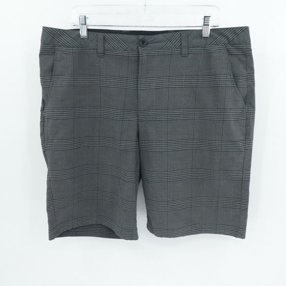 Travis Mathew Shorts Mens 38 Gray Plaid Golf Stretch Performance Preppy Casual - Picture 1 of 16